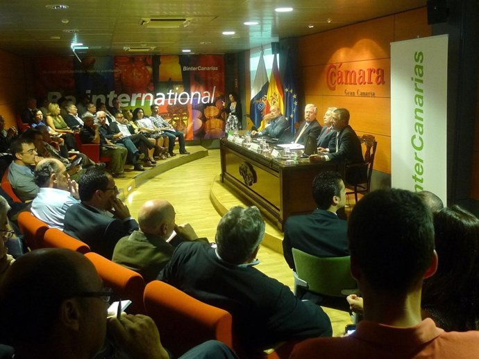 Presentación de la ruta a Banjul de BinterCanarias