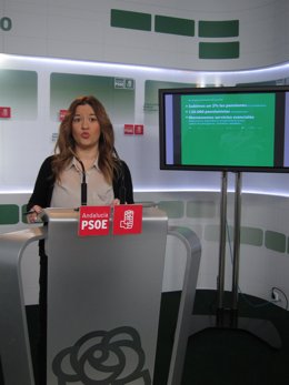 Verónica Pérez (PSOE-A) en rueda de prensa