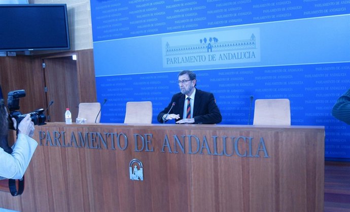 El presidente del Parlamento andaluz defiende el 'Pacto por Andalucía'