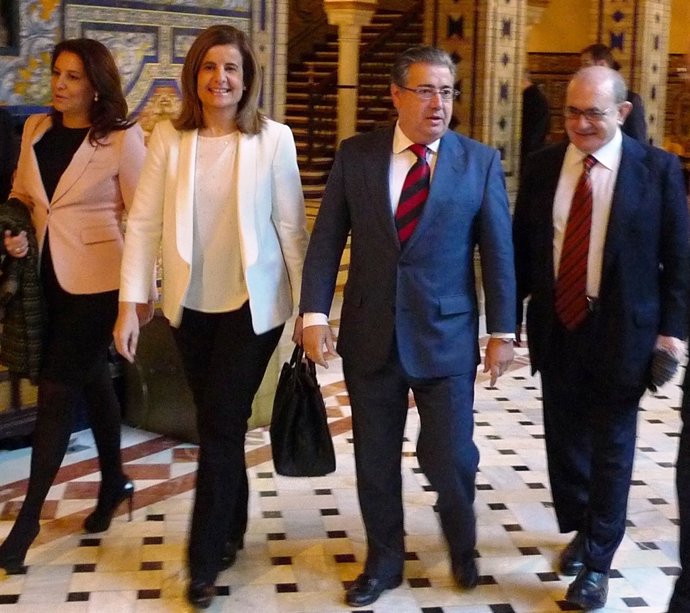 La ministra de Empleo, Fátima Báñez y el presidente de PP-A, Juan Ignacio Zoido