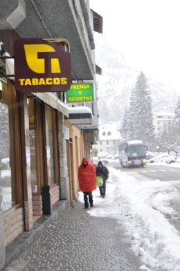 La nieve provoca algunas dificultades en el Alto Aragón