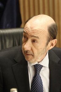 Rubalcaba pone como ejemplo el sistema sanitario andaluz en contraposición a los de las regiones gobernadas por el PP