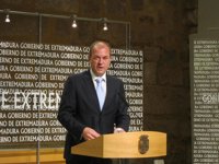 Monago lamenta que Vara se meta "en el debate de la Renta Básica" cuando no puso "ni un céntimo de euro" cuando gobernó