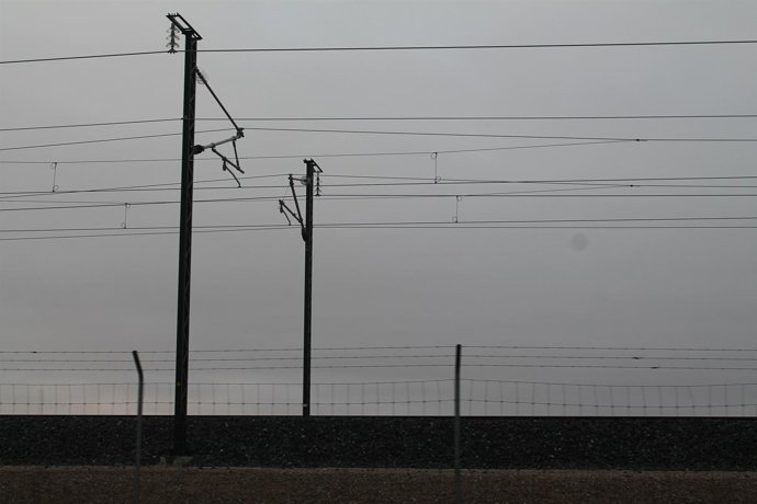 CATENARIA, AVE, VÍA DEL TREN, RENFE