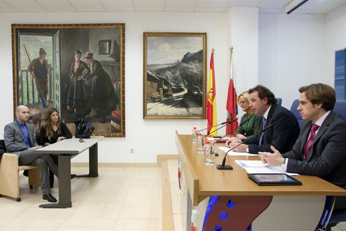 Rueda de prensa del consejero sobre deshaucios