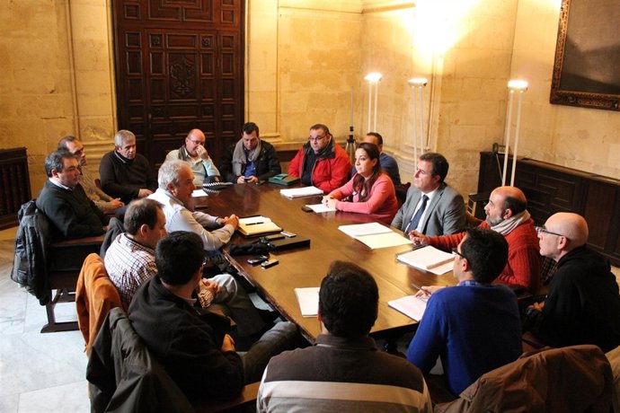 Reunión del PSOE con los sindicatos municipales