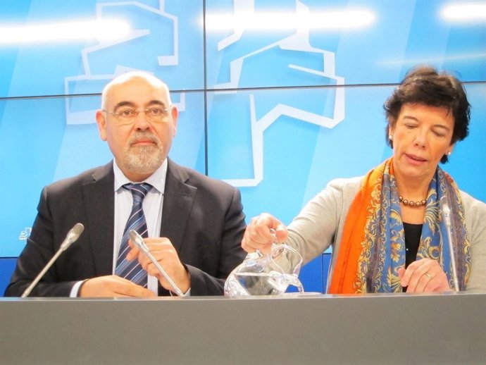 José Antonio Pastor e Isabel Celáa