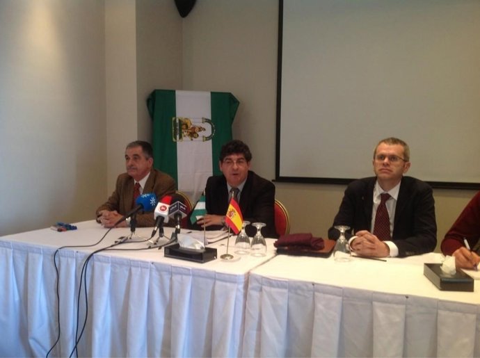 Diego Valderas, en un acto de su viaje a Palestina