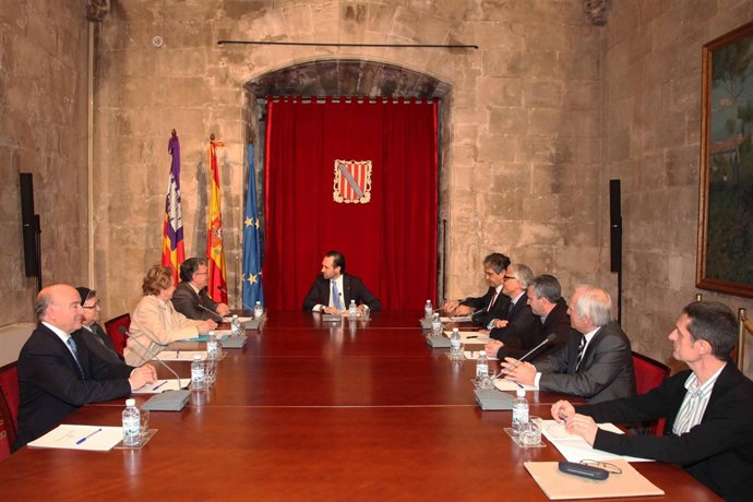 José Ramón Bauzá con miembros de la CECE