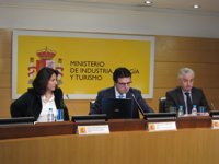 España recibió casi 58 millones de turistas en 2012, un 3% más