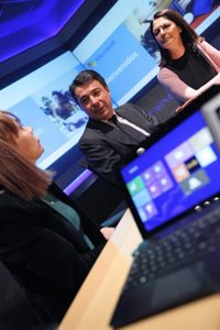 Presidente Madrid ve "bueno" que para acceder a un cargo público se tenga experiencia en algo distinto a la política