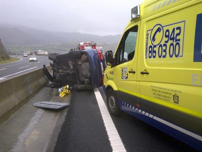 Accidente en el Alto de Saltacaballo (A-8)