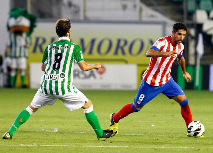 Rubén Pérez (Betis) t Raúl García (Atlético Madrid)