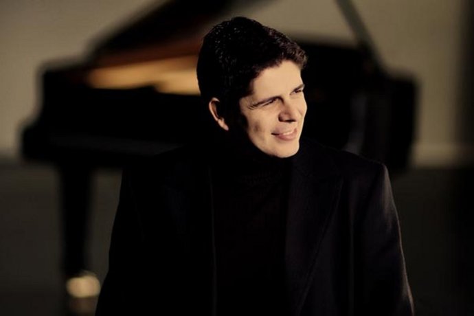 Javier Perianes actúa en el Teatro de la Maestranza