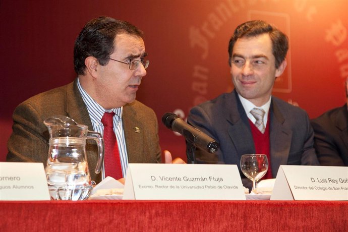 Conferencia del rector de la UPO en el Colegio San Francisco de Paula