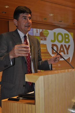 El exministro de Trabajo Manuel Pimentel.