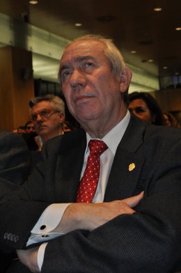 El consejero de Economía y Empleo del Gobierno de Aragón, Francisco Bono.