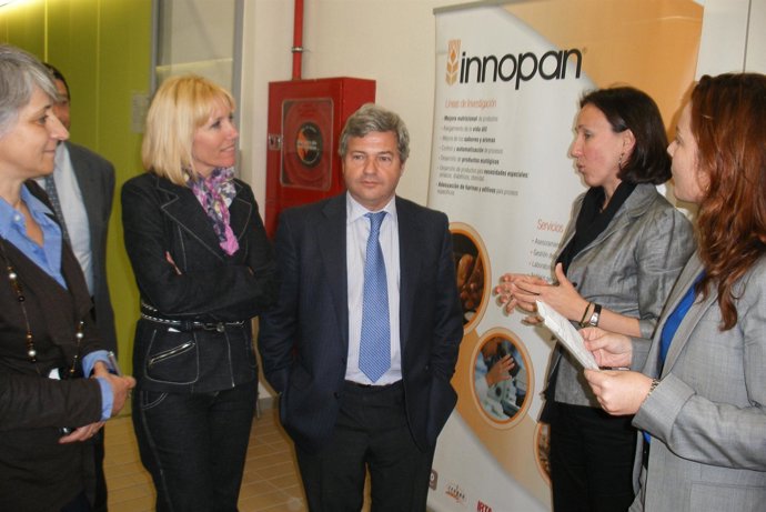 Fernando Burgaz Ha Visitado Este Jueves