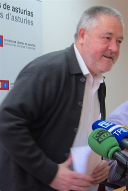 Antonio Pino, antes de comenzar la rueda de prensa.