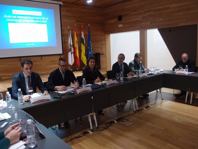 Reunión de la alcaldesa con el Consejo Social 