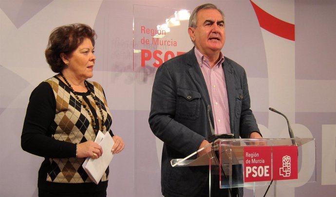 Rafael González Tovar junto a Teresa Rosique