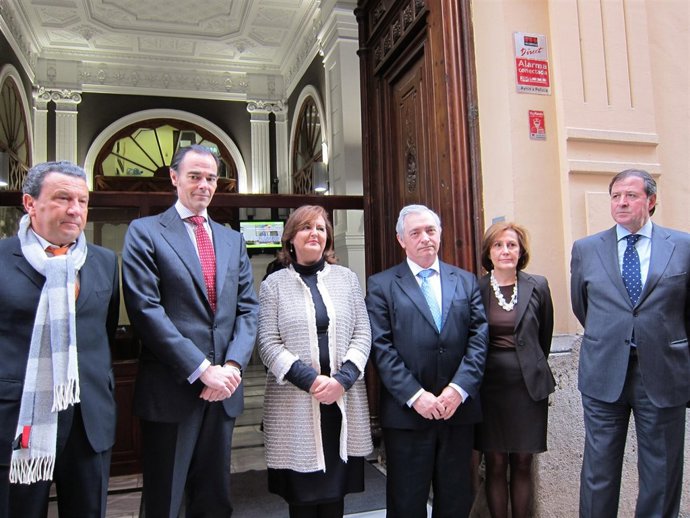 Reunión de Llombart con el COF