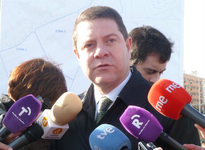 Emiliano García-Page, alcalde de Toledo, alumbrado público Polígono