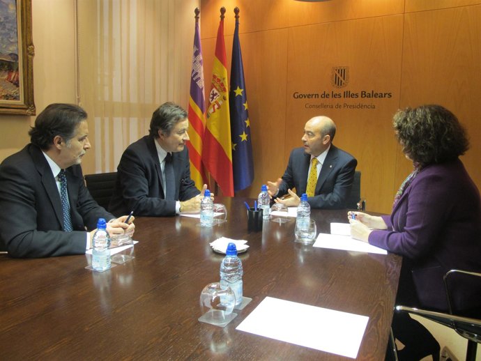 Reunión Antonio Gómez y Gual de Torrella