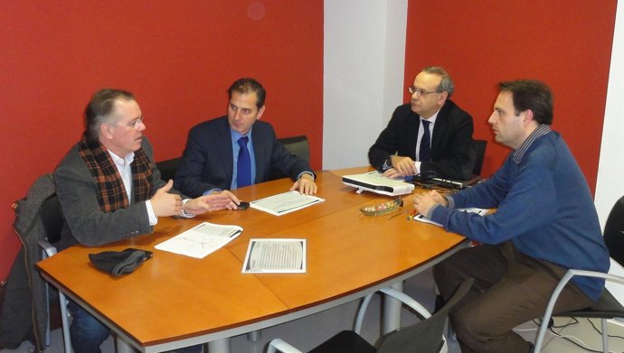 Nagore, Fernández, Marcén y Jiménez de Cisneros en la reunión.