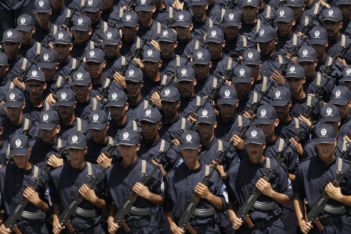Policias argelinos