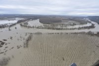 UAGA exige ayudas directas para los afectados por la avenida de agua y la limpieza del Ebro