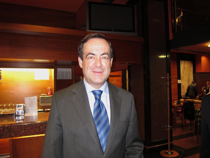 José Bono, antes de presentar su libro en Valladolid.