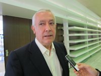 Arenas dice que no le constan "en absoluto" pagos de "sobresueldos en B" y remite a las declaraciones de la renta