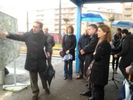 El lehendakari durante su visita a las obras de Durango