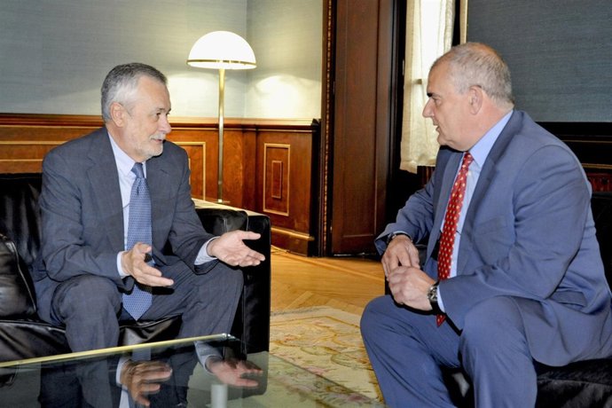 Griñán aborda con el presidente de Cepes el 'Pacto por Andalucía'