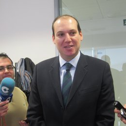 Hernández Carrón, consejero Salud Extremadura