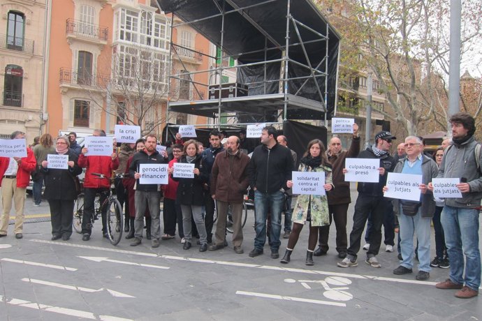 Concentración de la Plataforma de Afectados por las Hipotecas