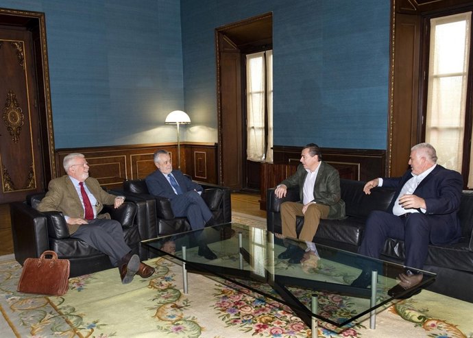 Griñán aborda el 'pacto por Andalucía' con las organizaciones agrarias