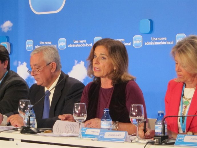 Ana Botella y Javier Arenas, en la Intermunicipal del PP