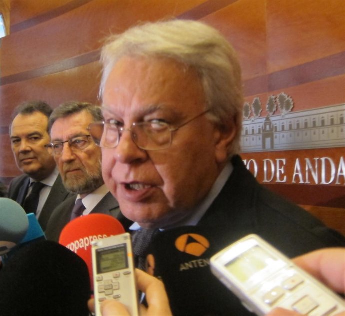 Felipe Gónzález, hoy ante los medios