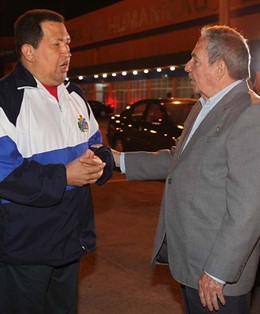 Hugo Chávez Y  Raúl Castro.
