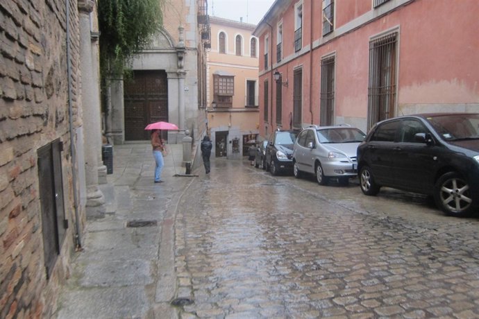 Lluvia, paraguas, temporal, frío, viento