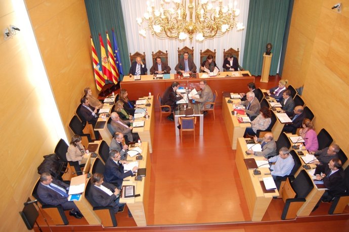 Pleno de Badalona presidido por  Xavier Garcia Albiol