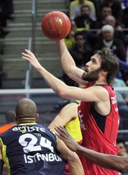 Fernando San Emeterio entra a canasta
