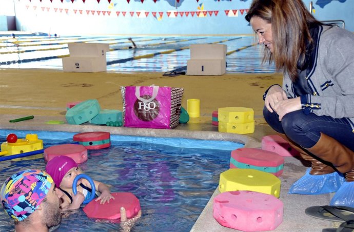 Leis celebra un encuentro con los niños, familias y responsables de la asociació