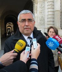 El rector de la Hispalense lamenta la "dolorosa pérdida" de Carrillo Salcedo, "una referencia ética"