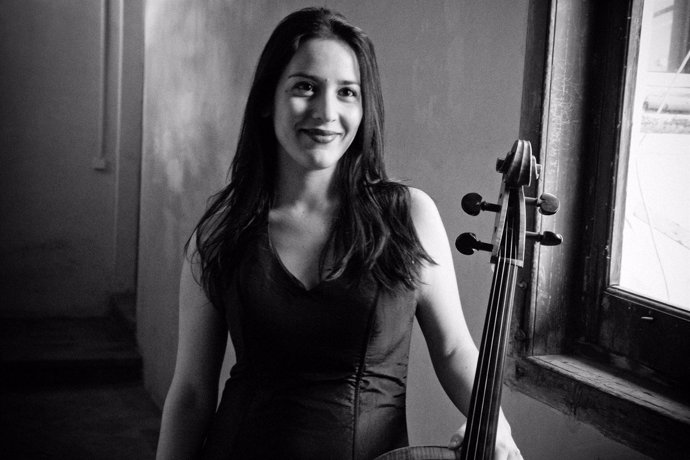 La violonchelista Iris Azquinezer.