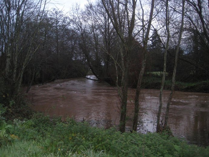 Crecida del Río Linares, en Villaviciosa