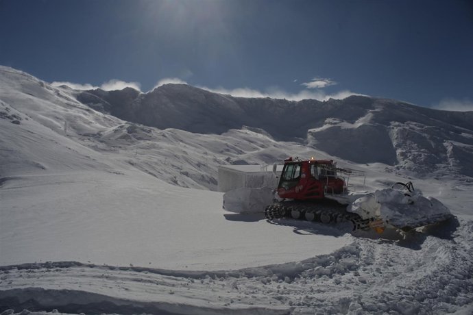 Aspecto de Sierra Nevada este domingo