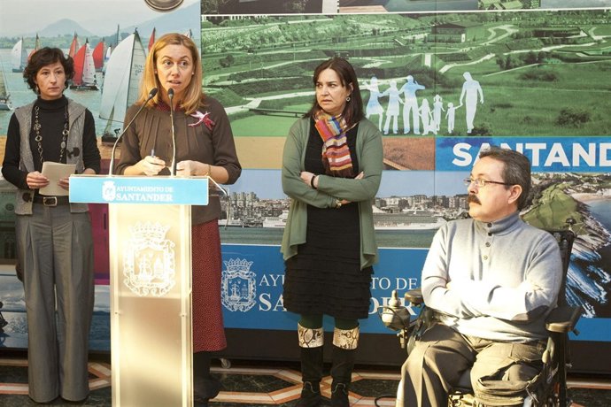 La consejera de Economía y Hacienda, Cristina Mazas